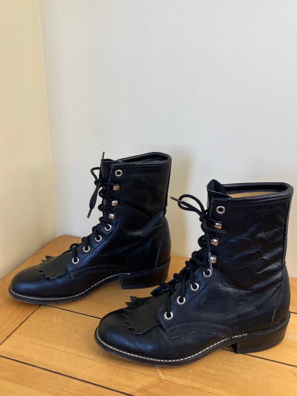 Laredo Leather Lace Up Kiltie Western Boots Black Fringe Vtg Womens US 6